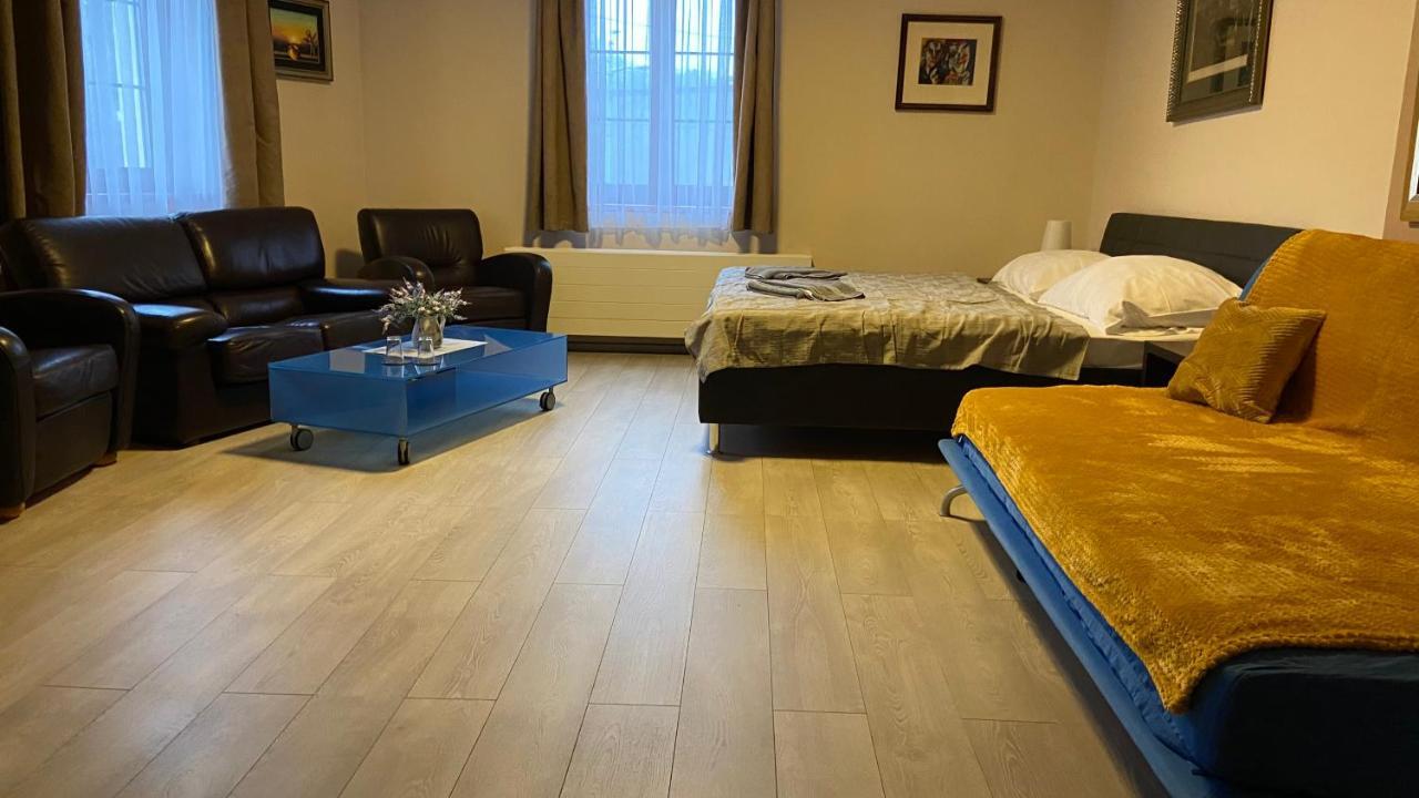 4Rooms Roztoky Exterior photo